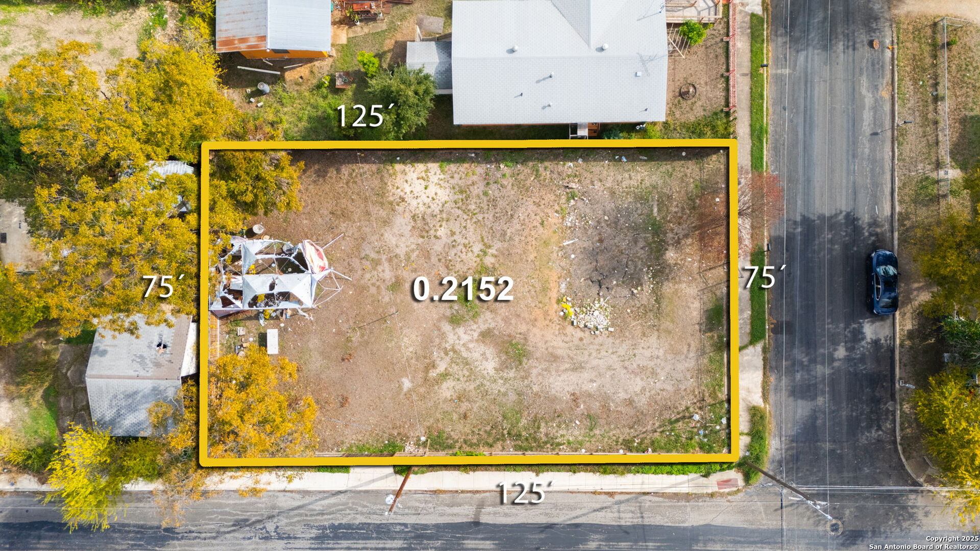 Search 1121 Vickers Ave