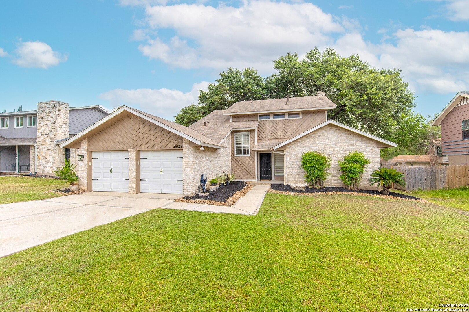 6022 Royal Wood