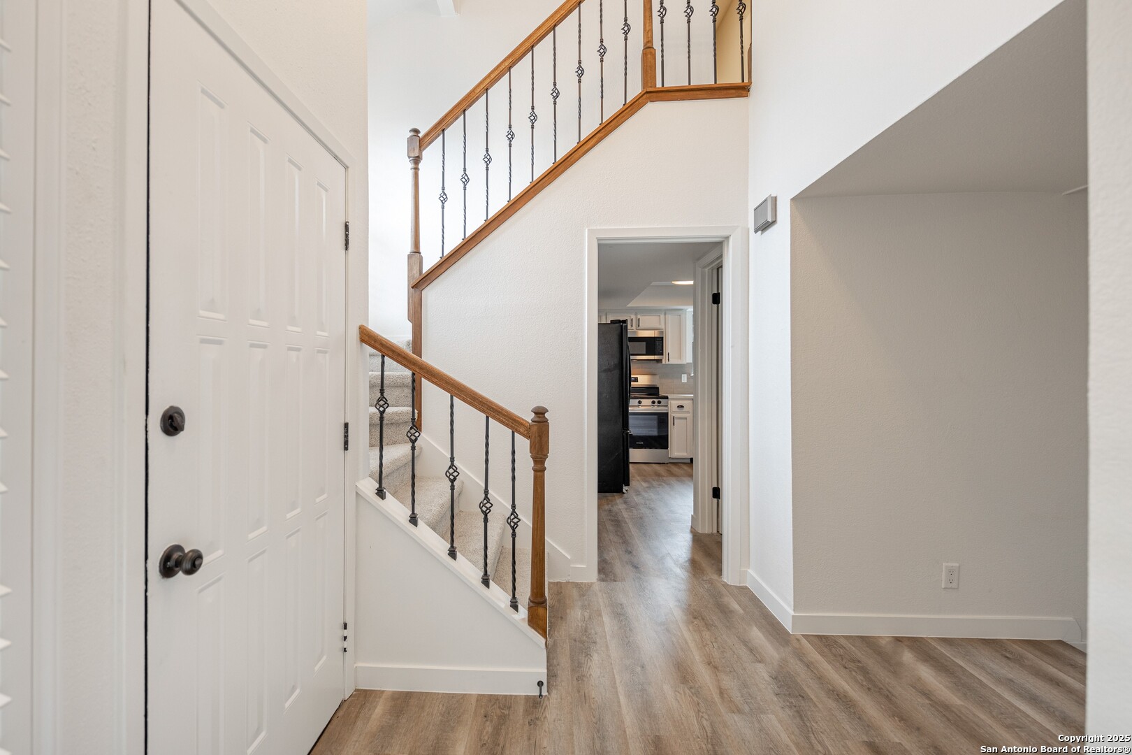 6022 Royal Wood