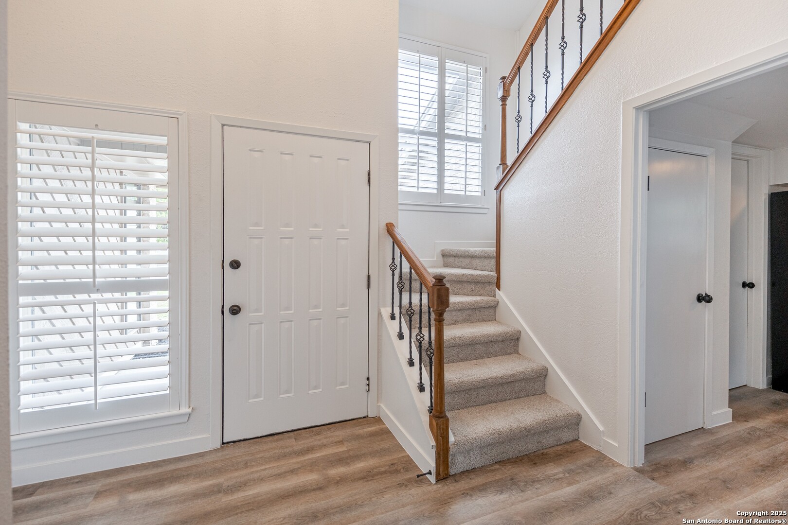 6022 Royal Wood