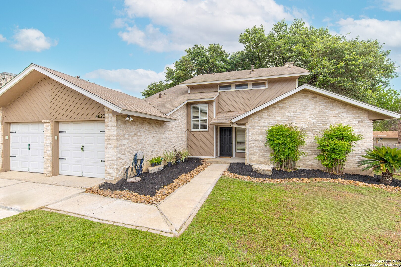 6022 Royal Wood