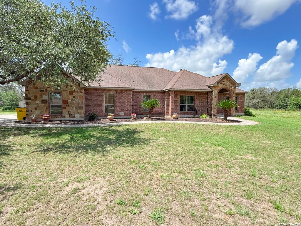 Photo of 124 County Road 6879, Natalia, TX 78059 (MLS # 1993927)