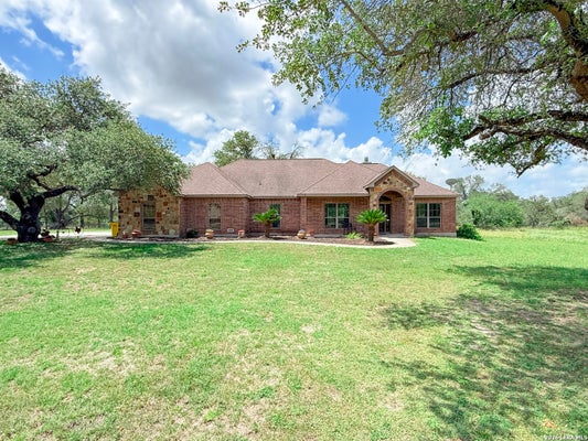 124 COUNTY ROAD 6879, NATALIA, TX 78059 - Image 1733bbcc49c4dd13f3e1eee71c83b2c9/804634581
