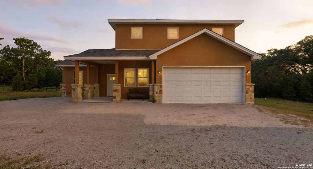 Photo of 175 Crazy Horse Trail, Canyon Lake, TX 78133 (MLS # 1922231)