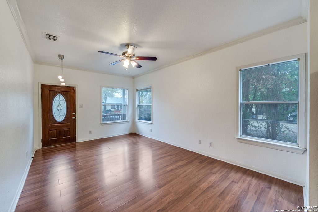 Photo of 610 Viendo, San Antonio, TX 78201 (MLS # 1929877)