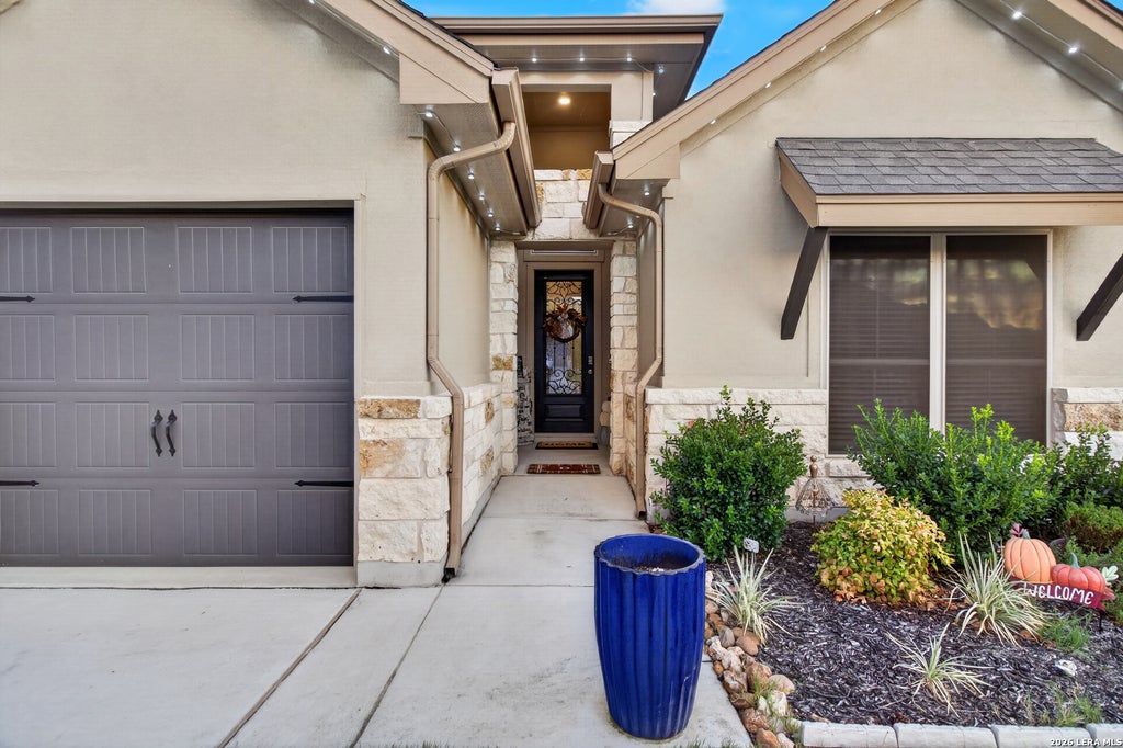 Photo of 317 VALIANT VLY, Cibolo, TX 78108 (MLS # 2014467)