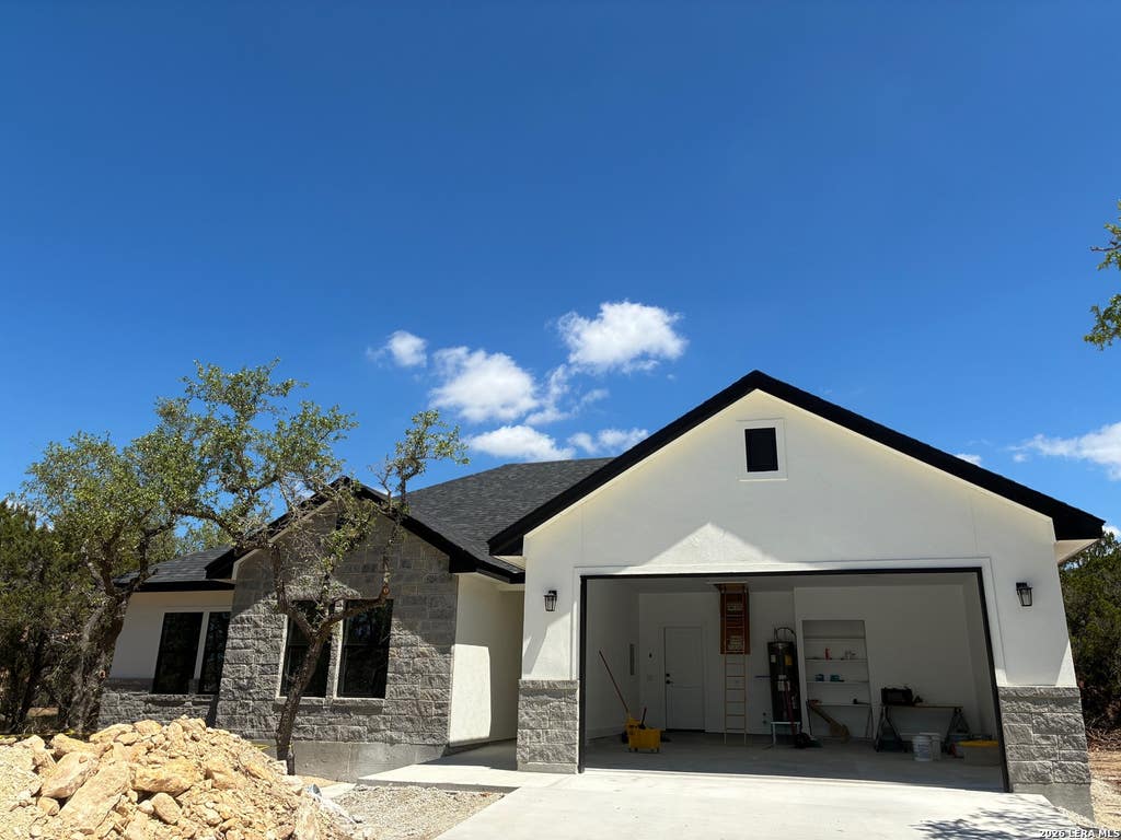 Photo of 1860 Rocky Ridge Loop, Canyon Lake, TX 78133 (MLS # 1956722)