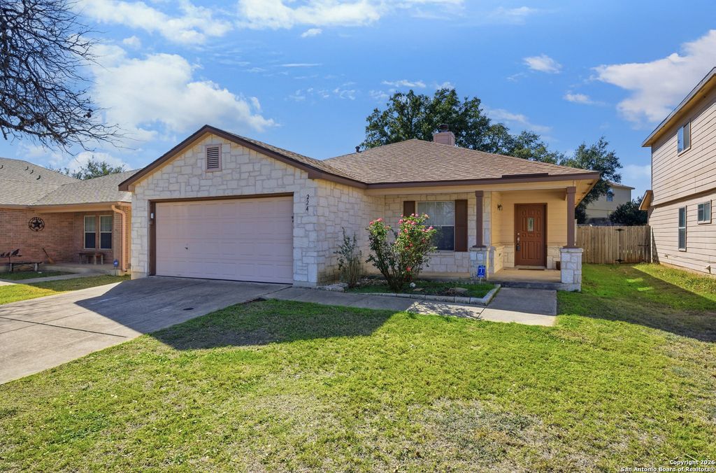 Photo of 224 Jordan Place, Boerne, TX 78006 (MLS # 1919683)