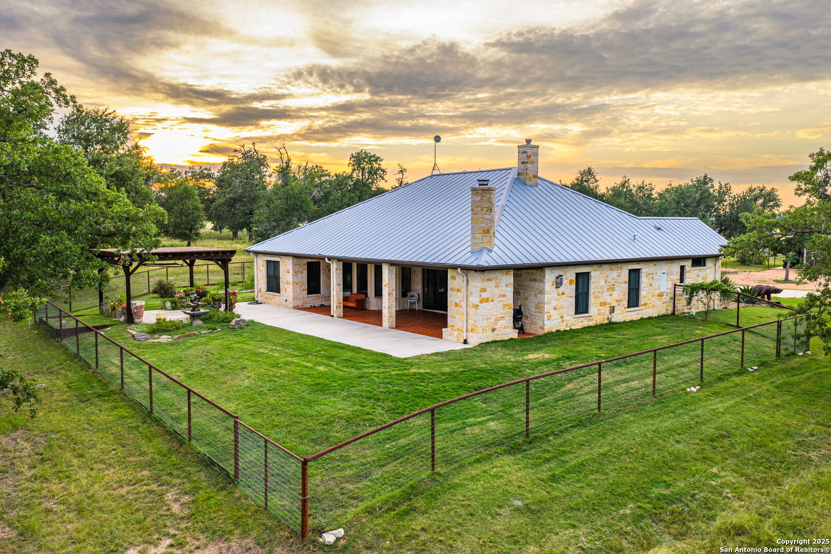 1554 Vintage Oaks Dr