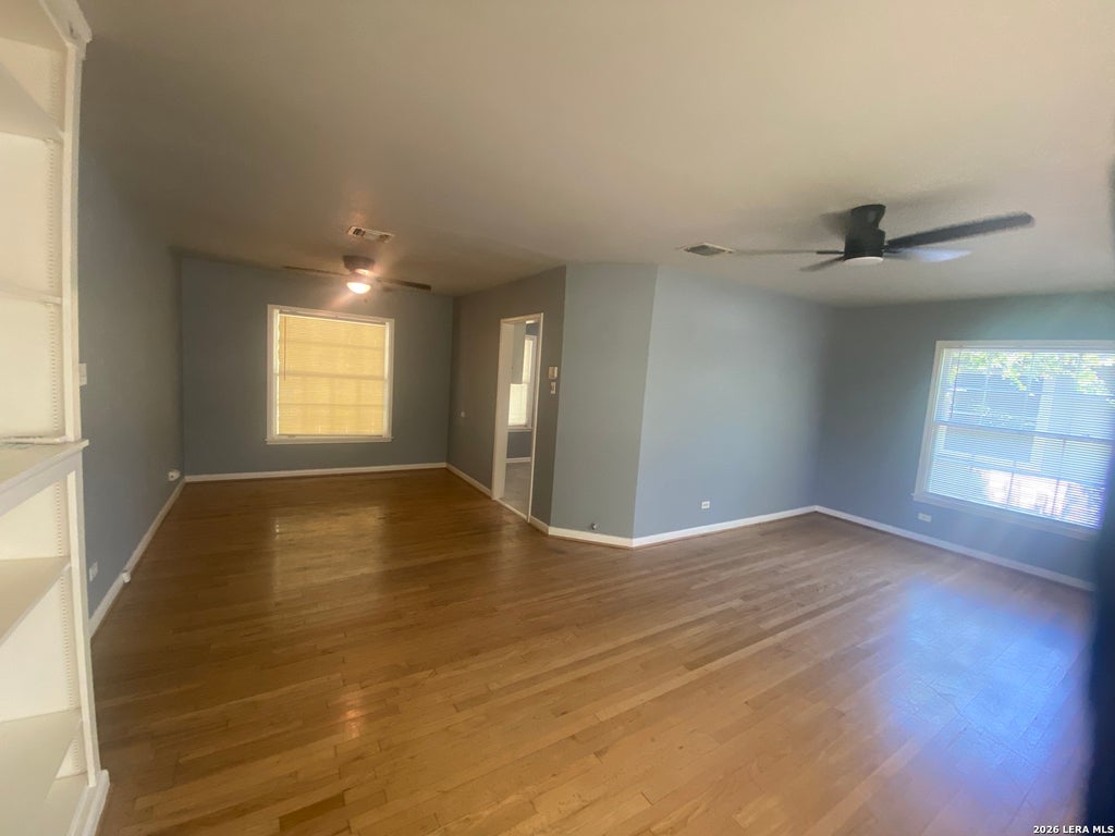 Photo of 308 Larchmont Dr, San Antonio, TX 78209 (MLS # 2002015)