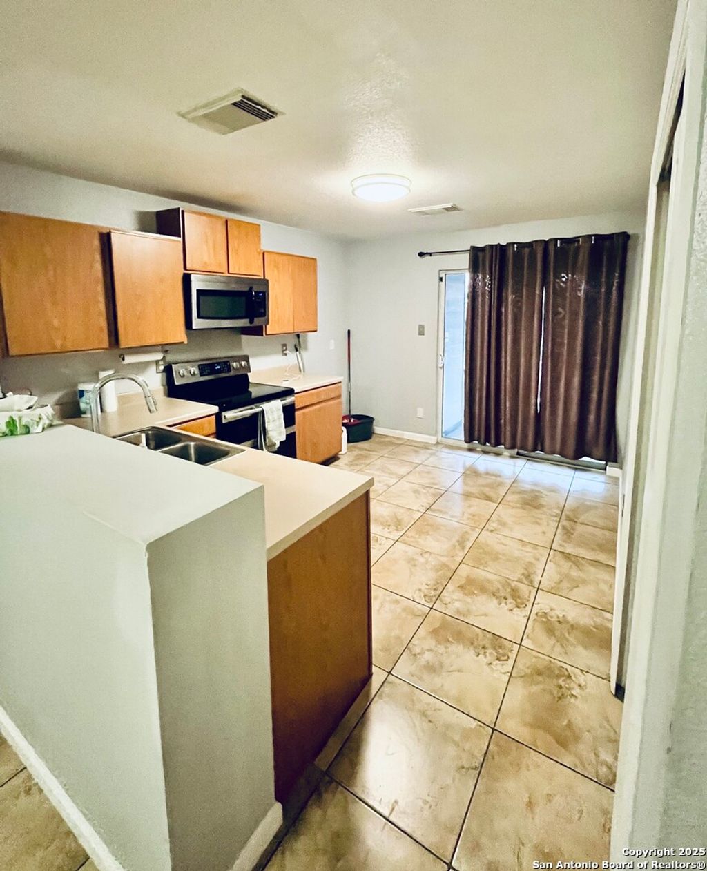 Photo of 10302 Shady Meadows, San Antonio, TX 78245 (MLS # 1929608)