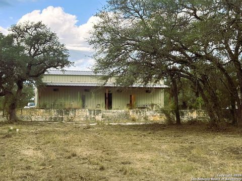 52 Timbers Lane Leakey TX 78873