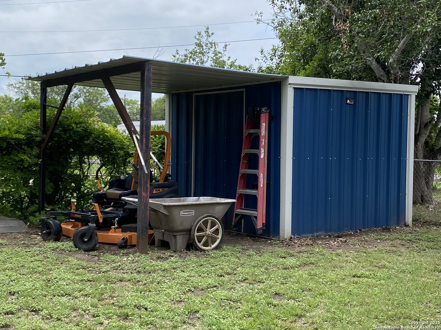 133 Country Acres