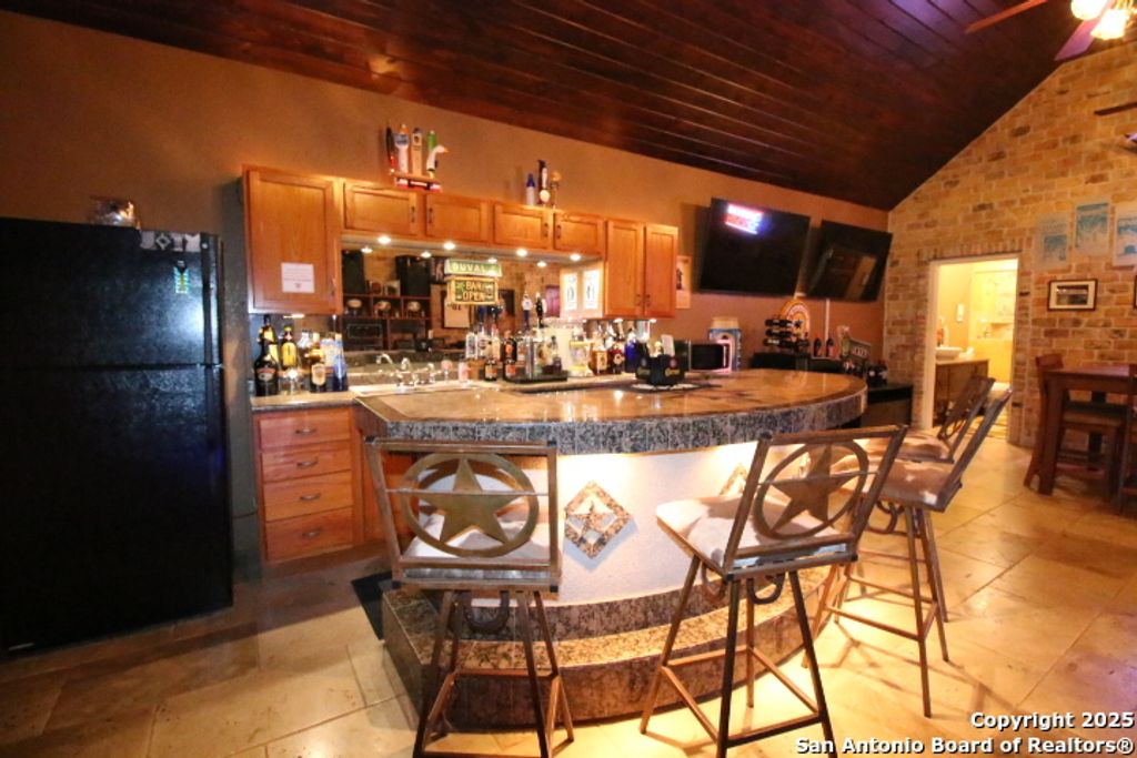 listing image 164