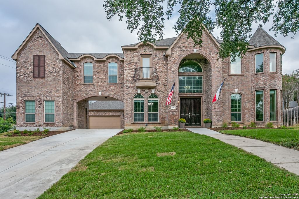 Photo of 701 Morningside, Terrell Hills, TX 78209 (MLS # 1916399)