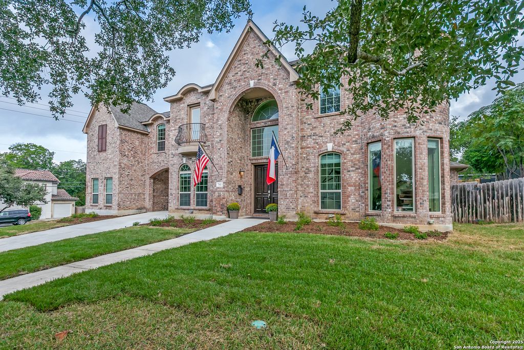 Photo of 701 Morningside, Terrell Hills, TX 78209 (MLS # 1916399)