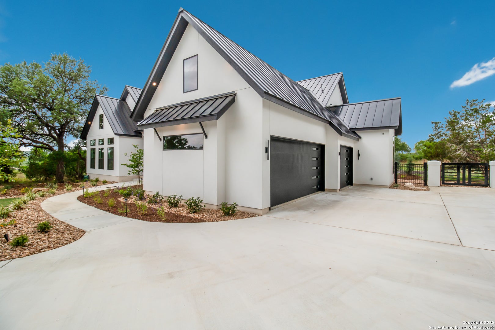 430 ARTHUR CT