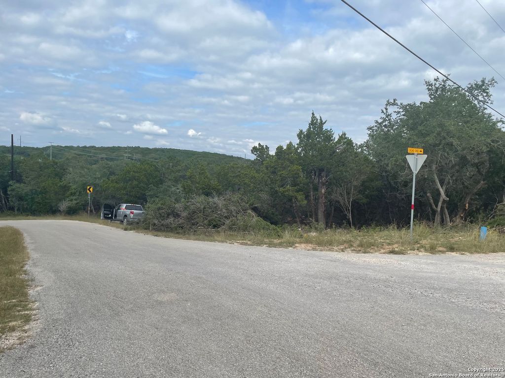 Photo of 421 Lexington, Canyon Lake, TX 78133 (MLS # 1908658)