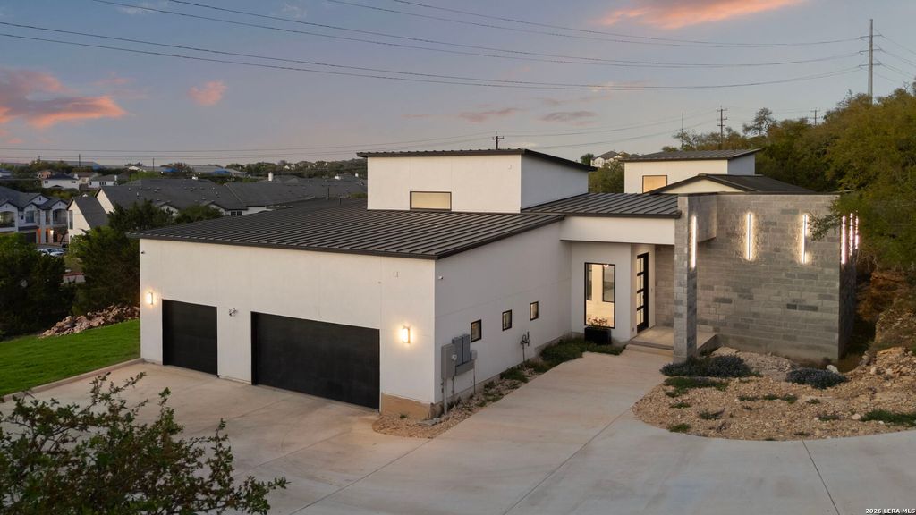Photo of 25424 Fairway Vw, San Antonio, TX 78260 (MLS # 1959745)