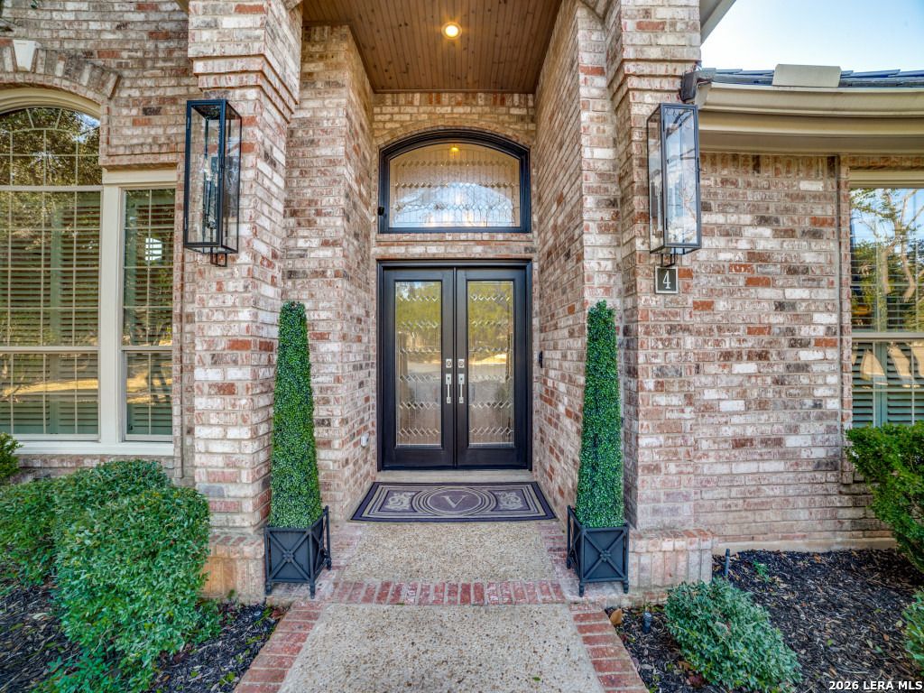 Photo of 4 Hendon Ln, San Antonio, TX 78257 (MLS # 1939493)