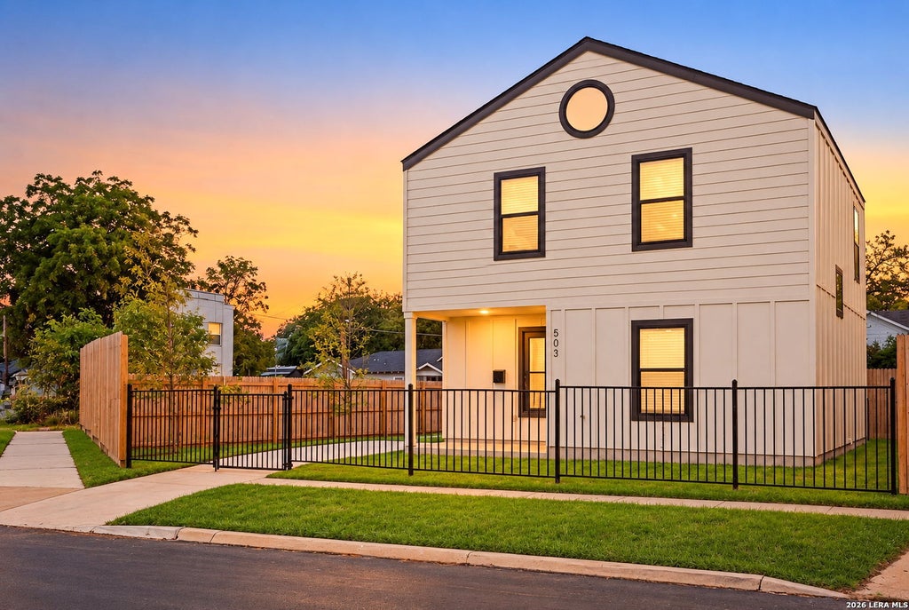 Photo of 503 Martin Luther King Dr, San Antonio, TX 78203 (MLS # 2019765)