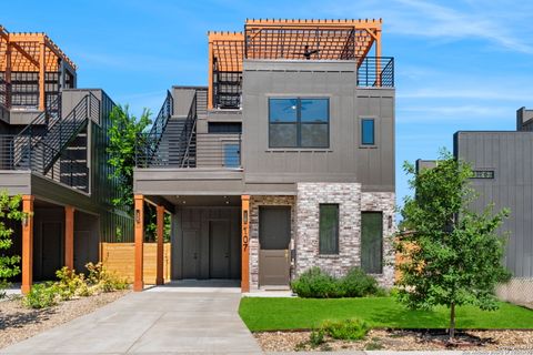 Photo of 115 Dowdy, San Antonio, TX 78204 (MLS # 1897654)