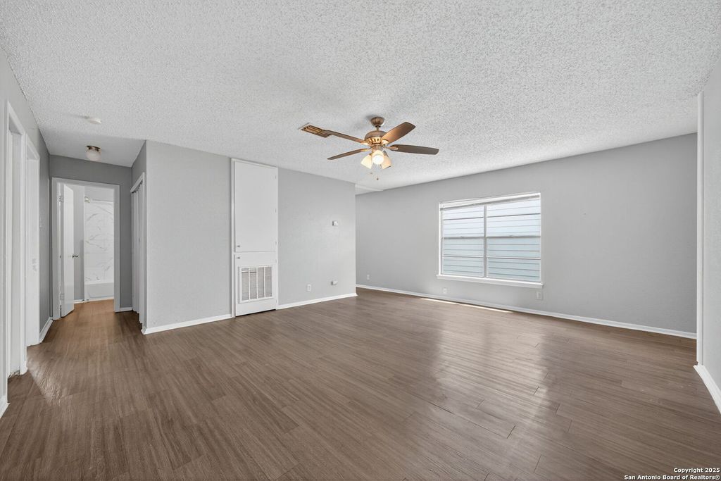 Photo of 4883 Aspen Wood, Kirby, TX 78219 (MLS # 1891349)