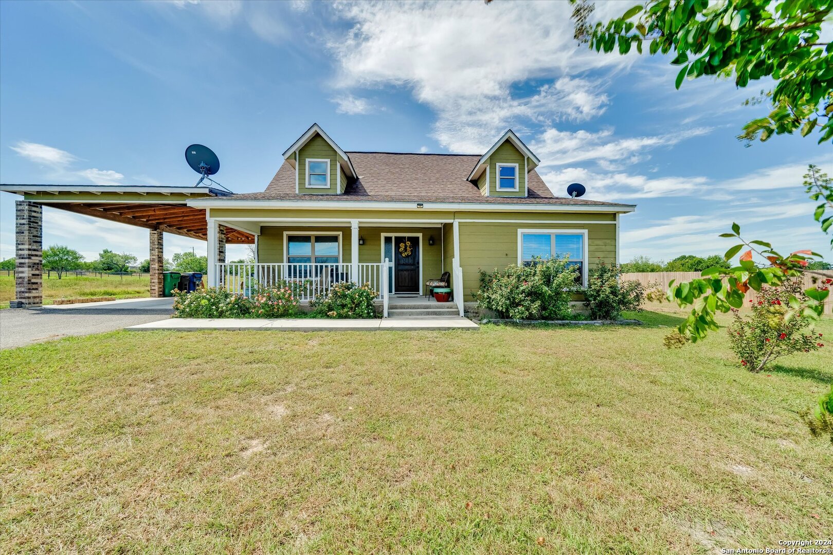 View Seguin, TX 78155 house