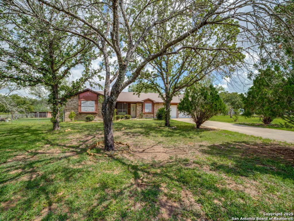 Photo of 341 Oriente, Pleasanton, TX 78064 (MLS # 1883619)