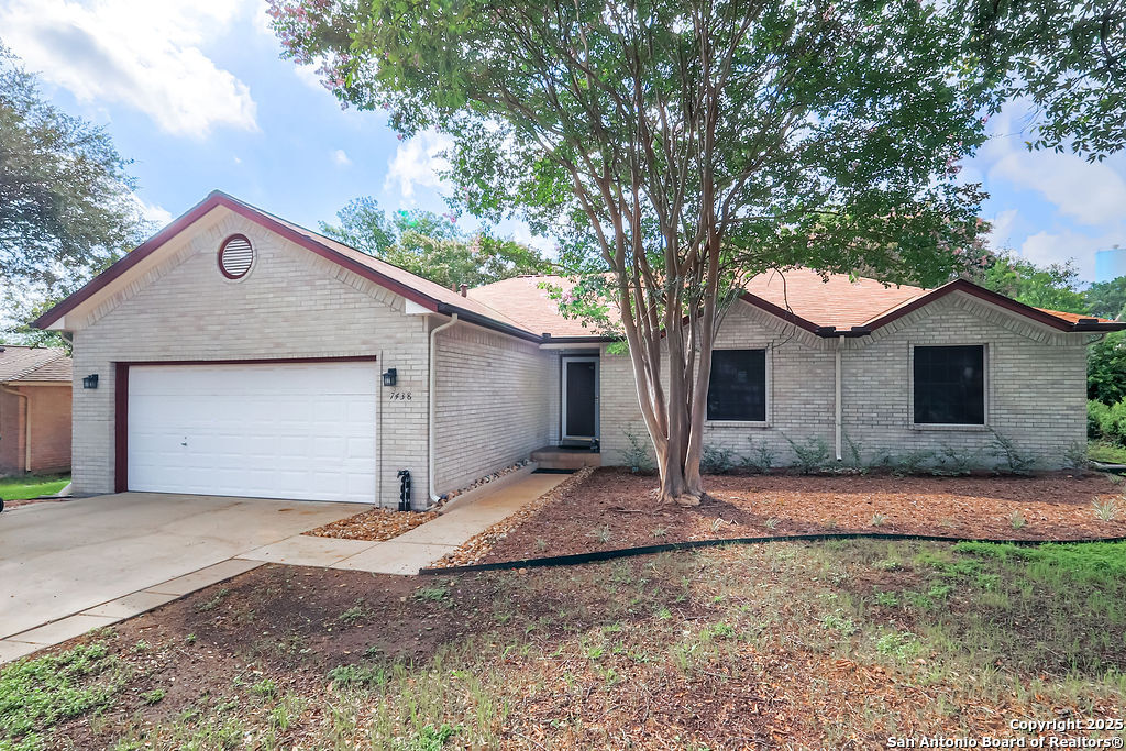 7438 Oak Marsh St.