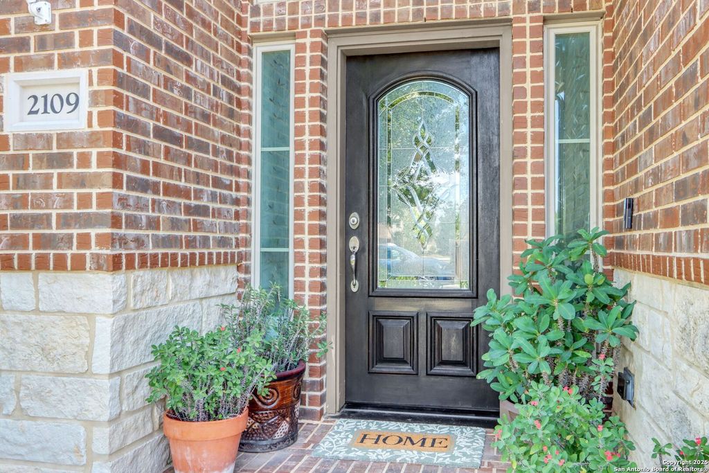 Photo of 2109 Range, Seguin, TX 78155 (MLS # 1898513)