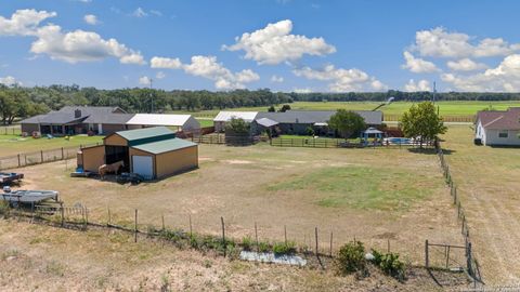 A home in Floresville