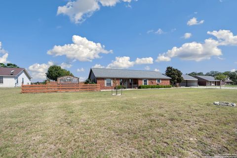 A home in Floresville