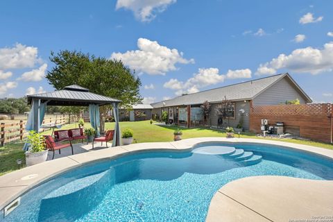 A home in Floresville