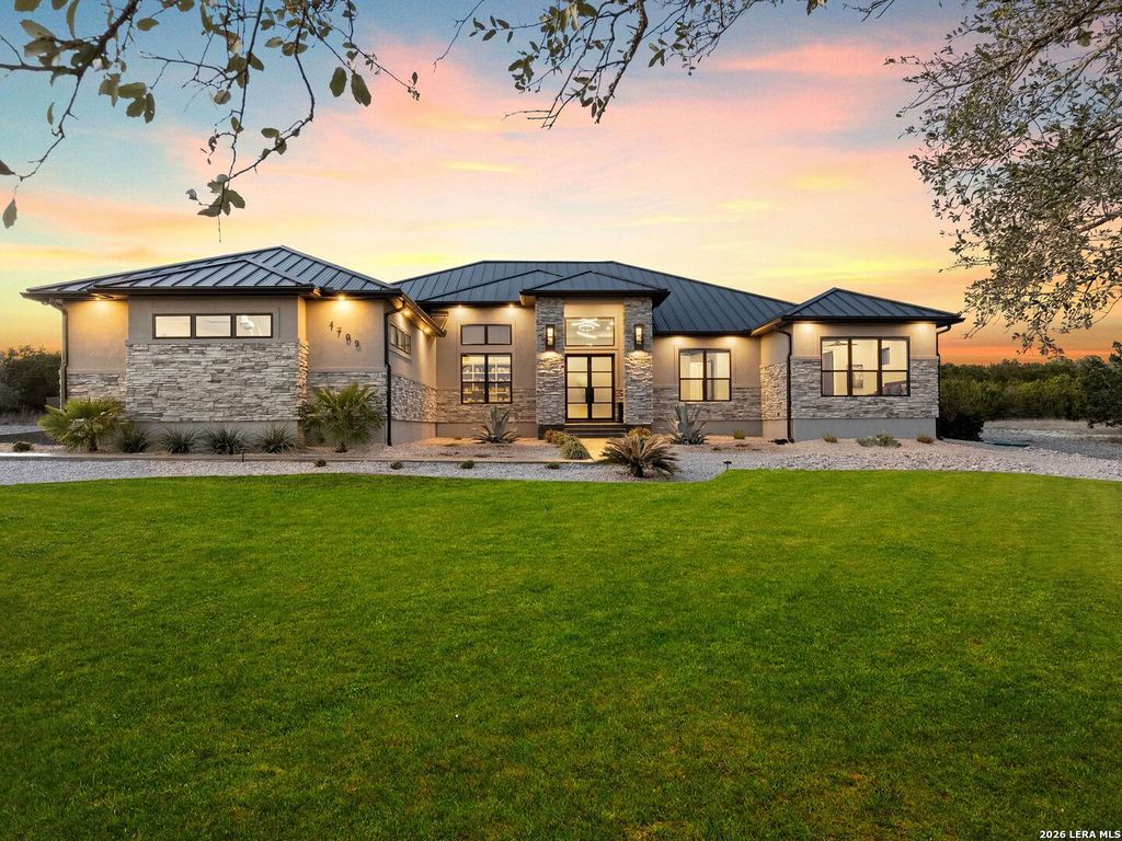 Photo of 1709 Paradise Pkwy, Canyon Lake, TX 78133 (MLS # 1944501)