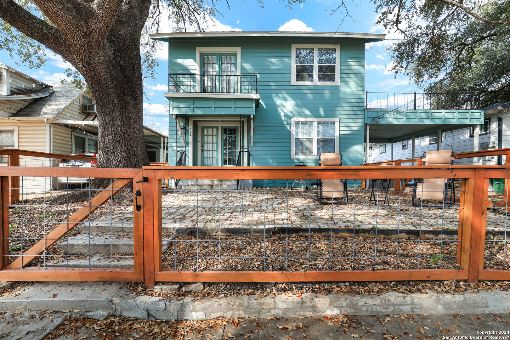 527 FULTON AVE 1