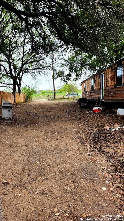 A home in Atascosa