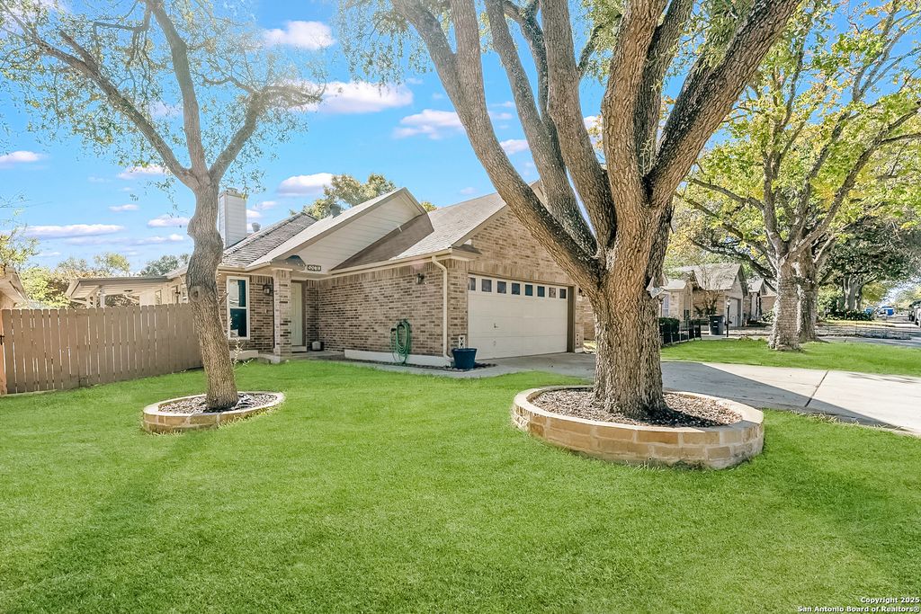 Photo of 5870 Spring Cabin, San Antonio, TX 78247 (MLS # 1928402)