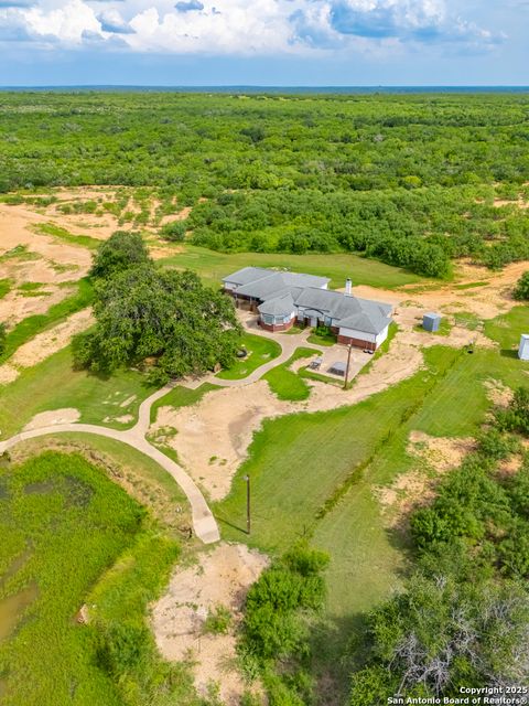 4614 County Road 5232 Dhanis TX 78850
