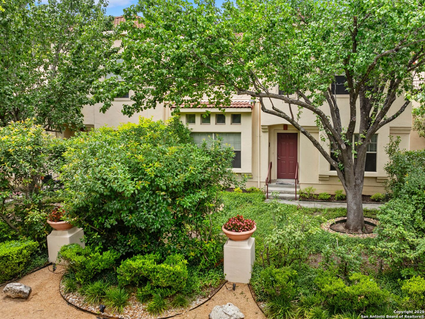 207 Grandview