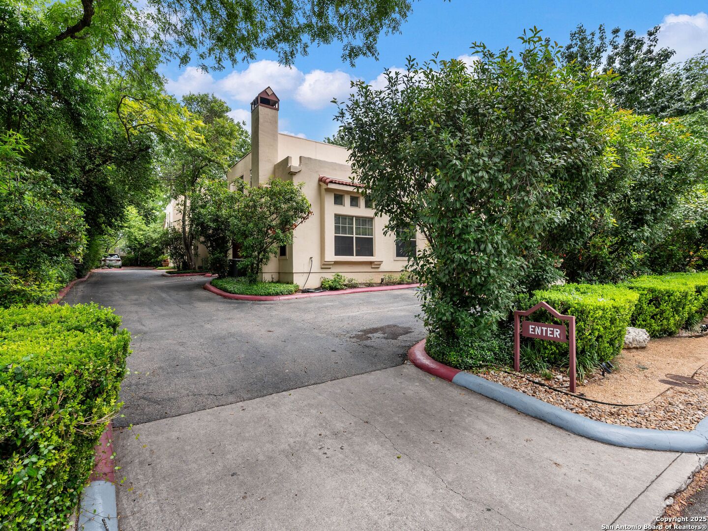 207 Grandview