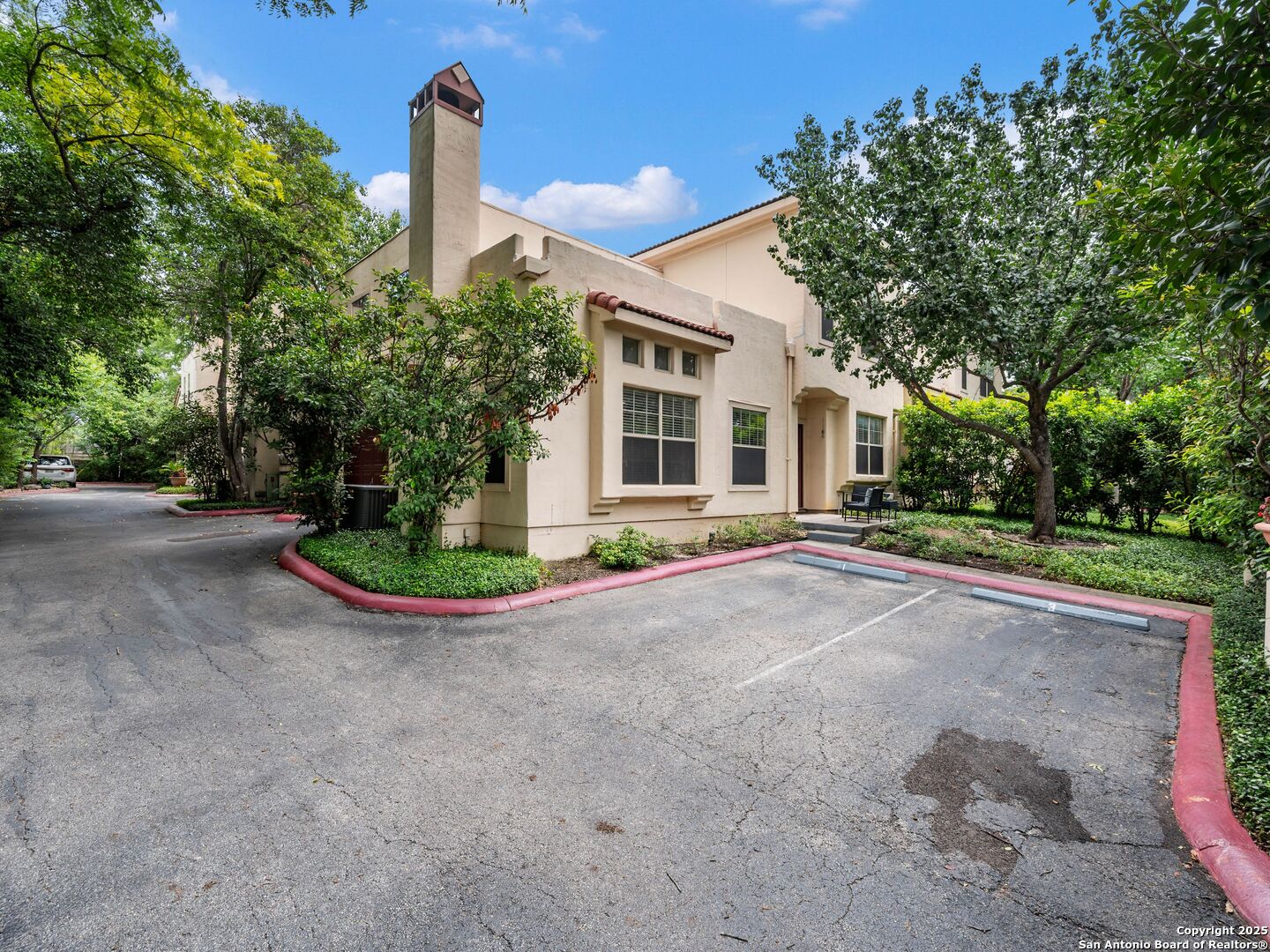 207 Grandview