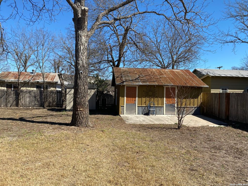 Photo of 309 Brackenridge, Boerne, TX 78006 (MLS # 1942194)