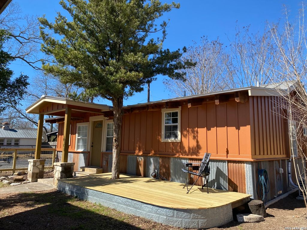 Photo of 309 Brackenridge, Boerne, TX 78006 (MLS # 1942194)