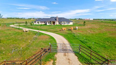 A home in Floresville