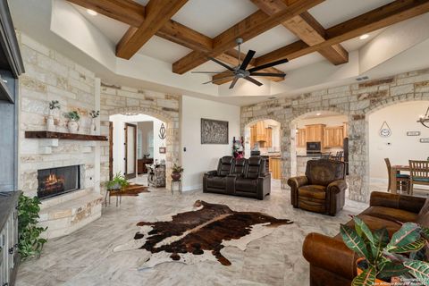 A home in Floresville