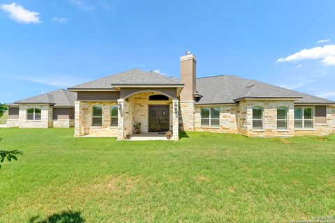 A home in Floresville