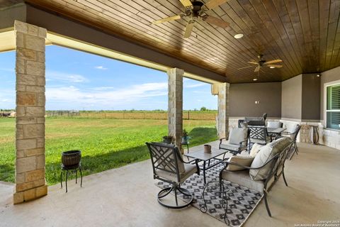 A home in Floresville