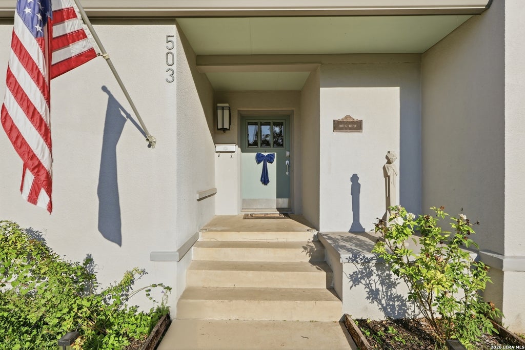 Photo of 503 S AUSTIN ST, Seguin, TX 78155 (MLS # 2021081)