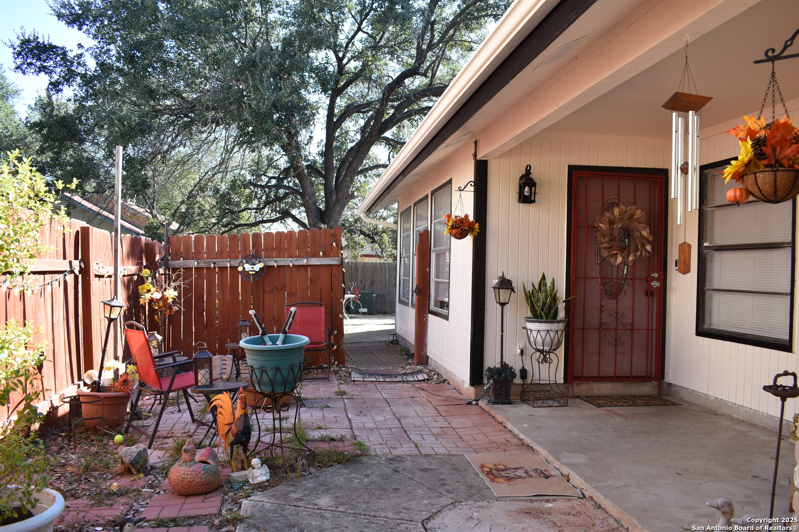 11406 Hatchet Pass Dr